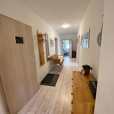 Gelbes Haus Seenland Xl 아파트 Elsterheide
