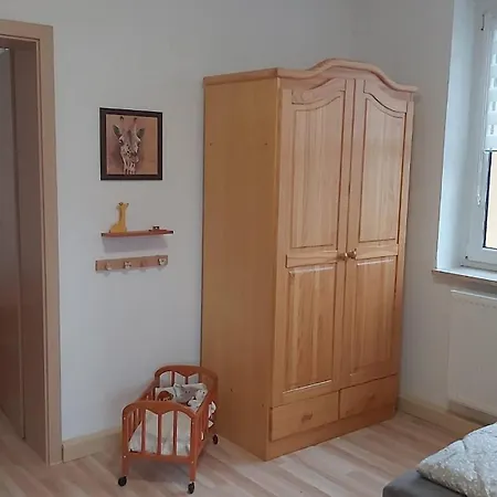 Gelbes Haus Seenland Xl 아파트 Elsterheide