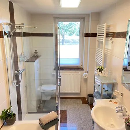 Gelbes Haus Seenland Xl 아파트